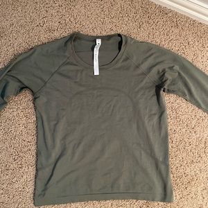 Lululemon long sleeve swiftly tech shirt